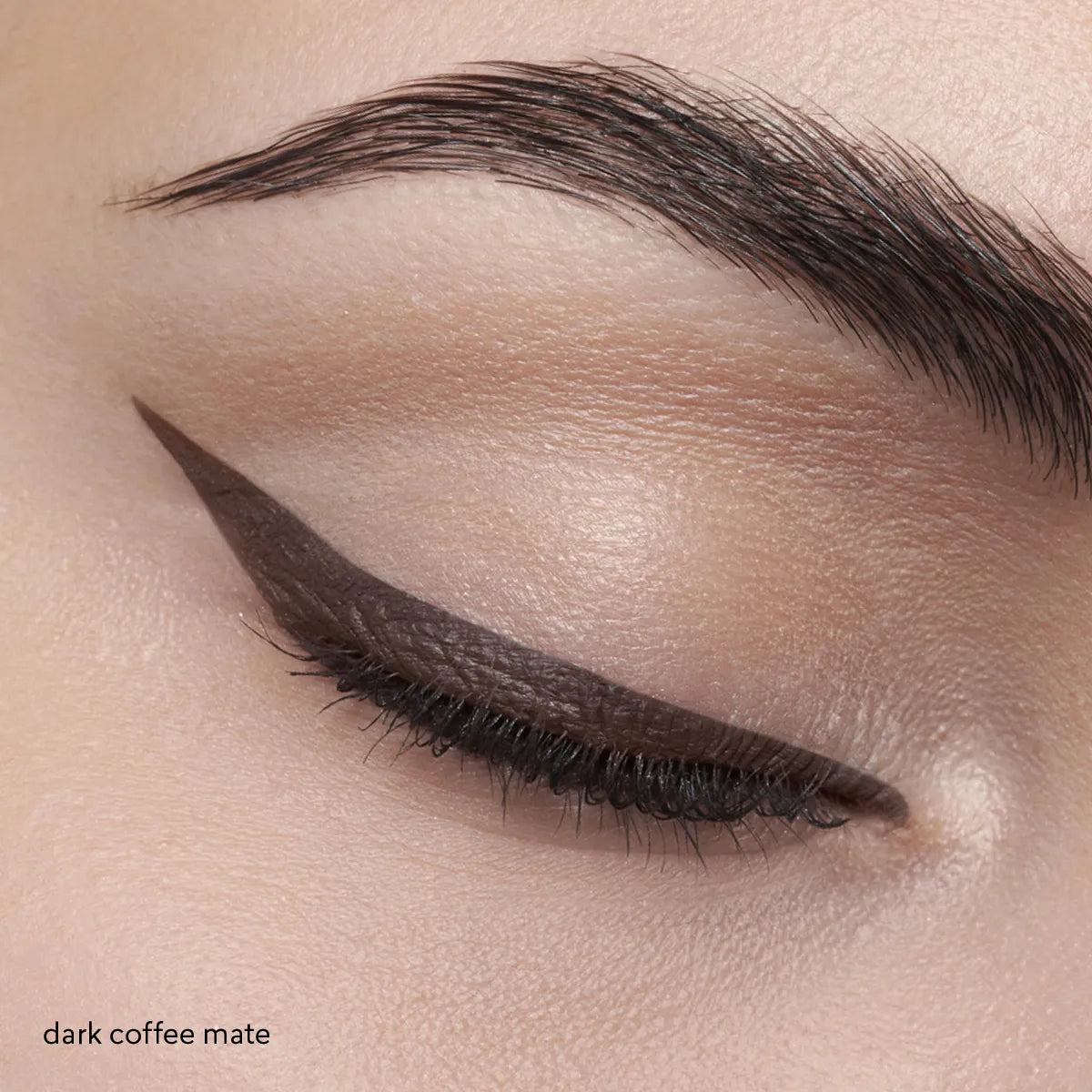 Lápiz Delineador de Ojos en Gel Studio Look 1.2gr