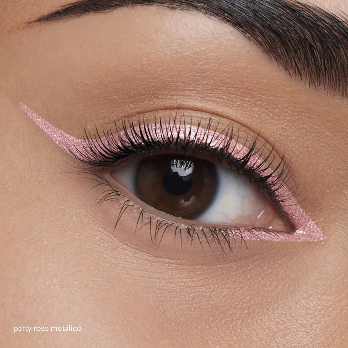 Lápiz Delineador de Ojos en Gel Studio Look 1.2gr