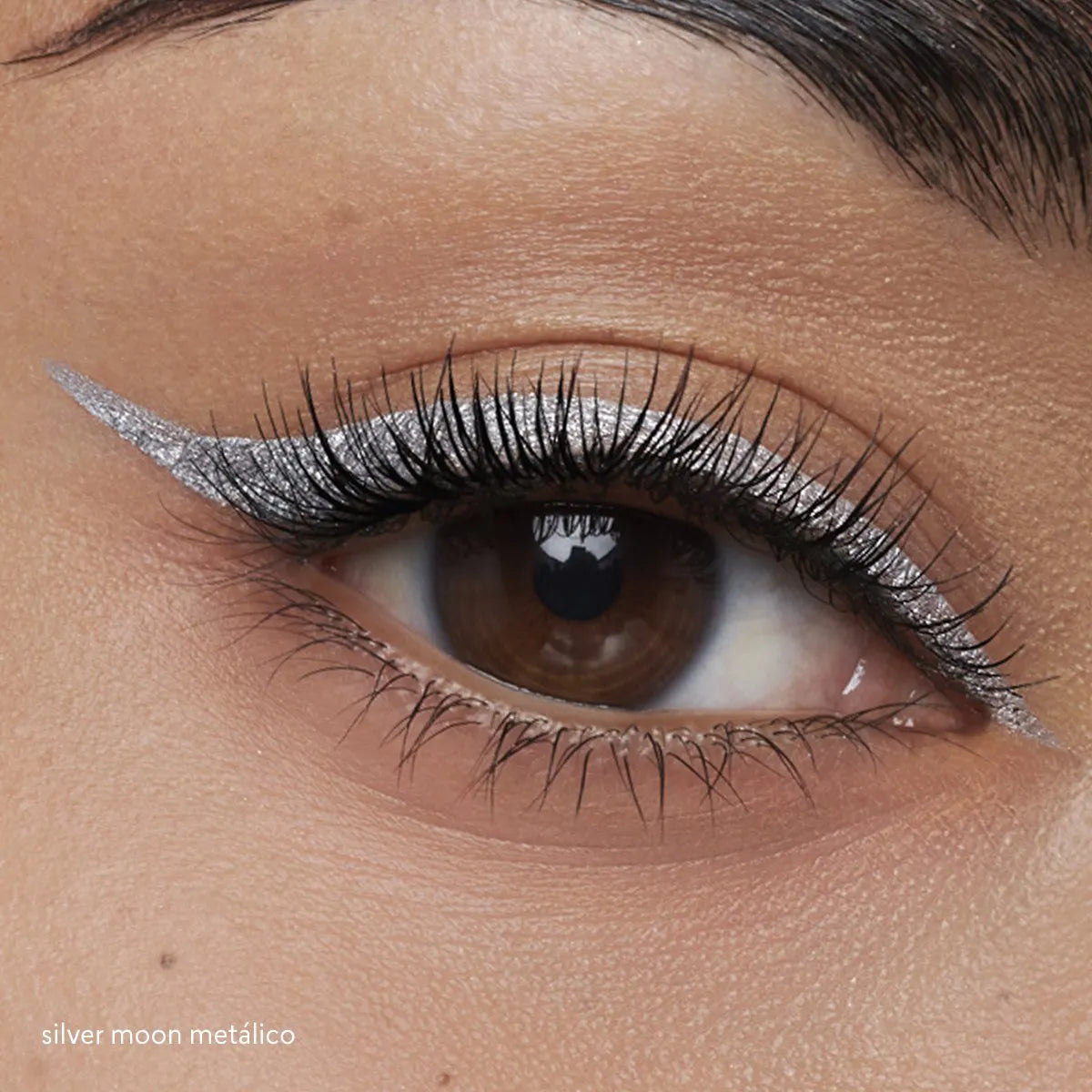 Lápiz Delineador de Ojos en Gel Studio Look 1.2gr