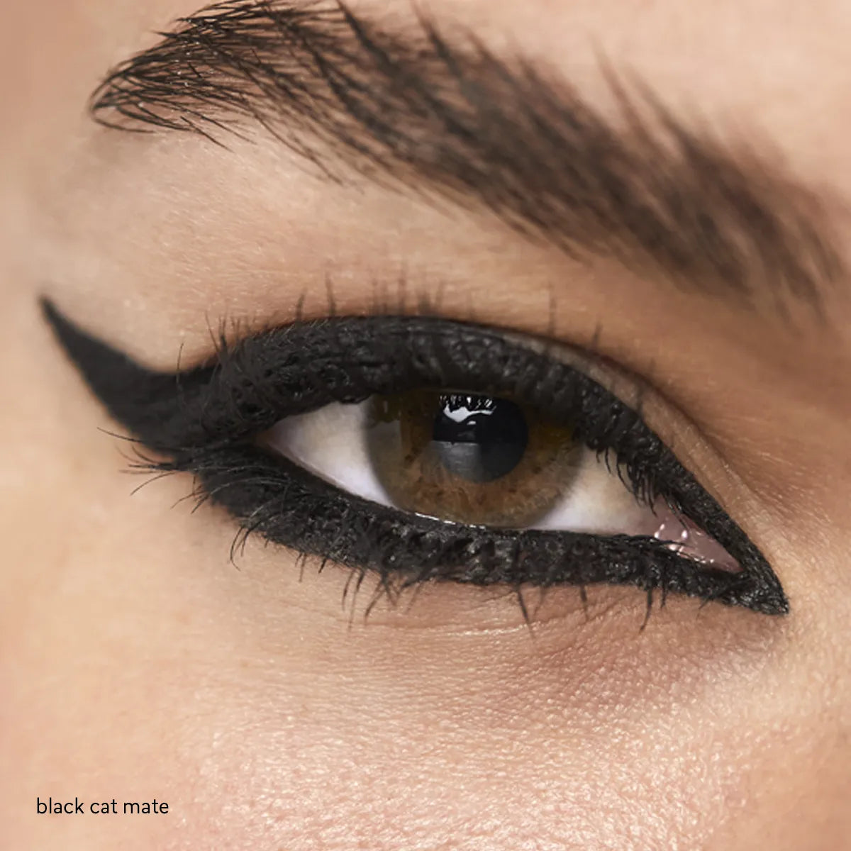Lápiz Delineador de Ojos en Gel Studio Look 1.2gr