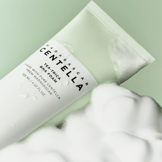 Skin1004 Limpiador facial Espuma Tea-Trica BHA