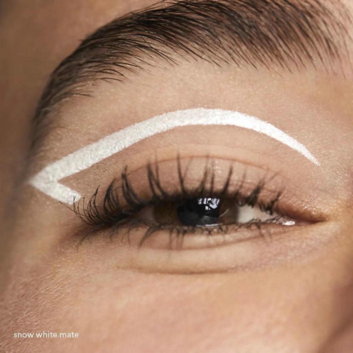 Lápiz Delineador de Ojos en Gel Studio Look 1.2gr
